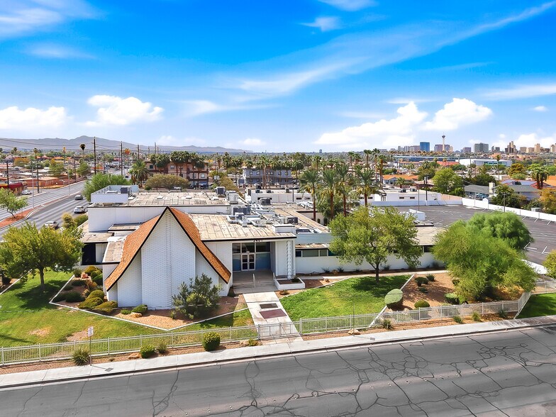 2401 E Tonopah Ave, North Las Vegas, NV à vendre - Photo de l’immeuble – Image 3 sur 69