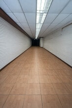 3653-3669 Main St, Flushing, NY à louer Photo intérieure– Image 2 sur 4