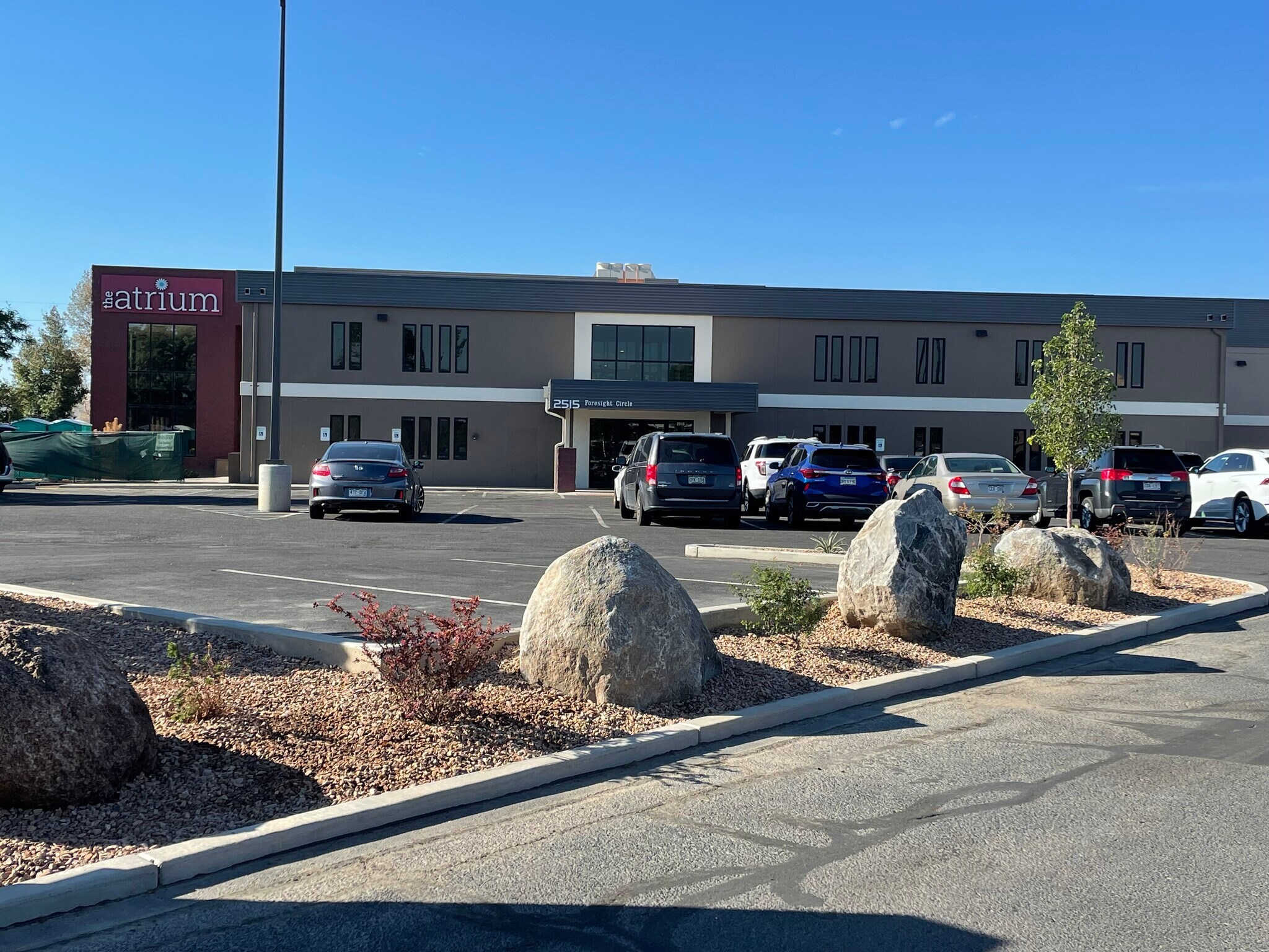 2515 Foresight Cir, Grand Junction, CO à louer Photo de l’immeuble– Image 1 sur 19