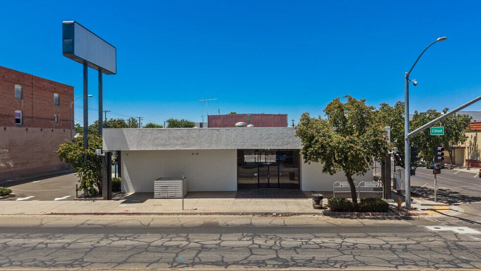 231-233 E Yosemite Ave, Madera, CA à vendre - Photo de l’immeuble – Image 3 sur 14
