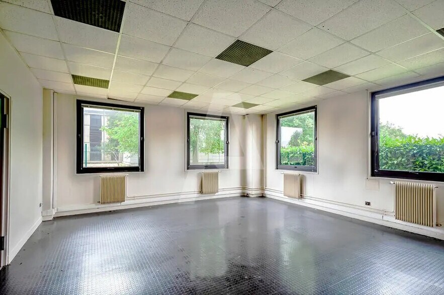 Bureau dans Villebon-sur-Yvette à louer - Photo intérieure – Image 2 sur 5