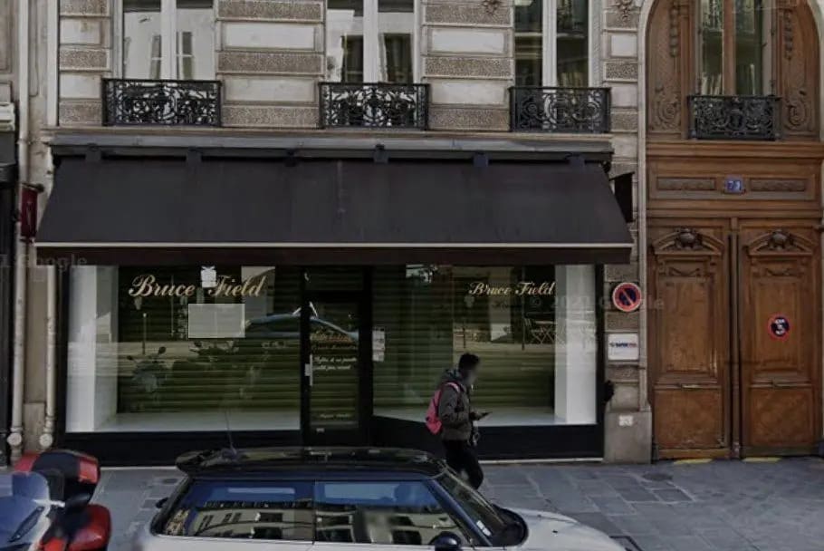 Local commercial dans Paris à louer Photo de l’immeuble– Image 1 sur 2