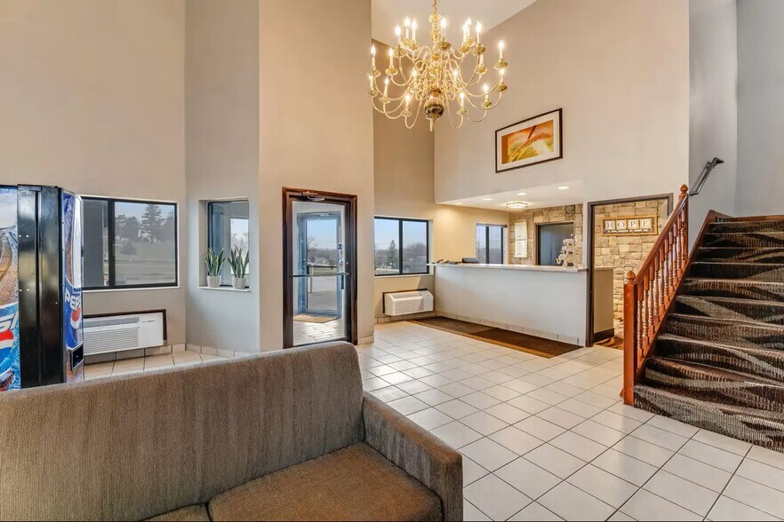 800 Senate Ave, Red Oak, IA à vendre - Photo de l’immeuble – Image 3 sur 22