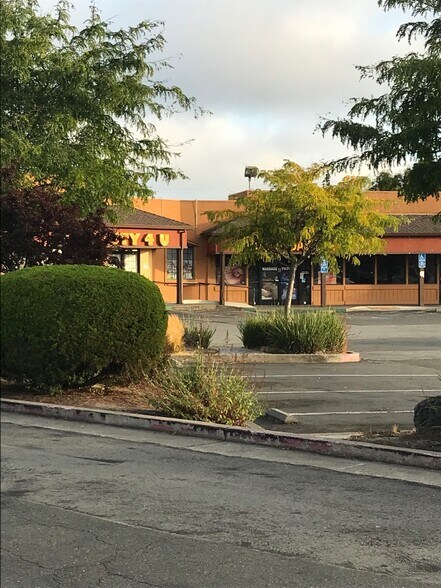 11299 San Pablo Ave, El Cerrito, CA à louer - Photo de l’immeuble – Image 2 sur 12