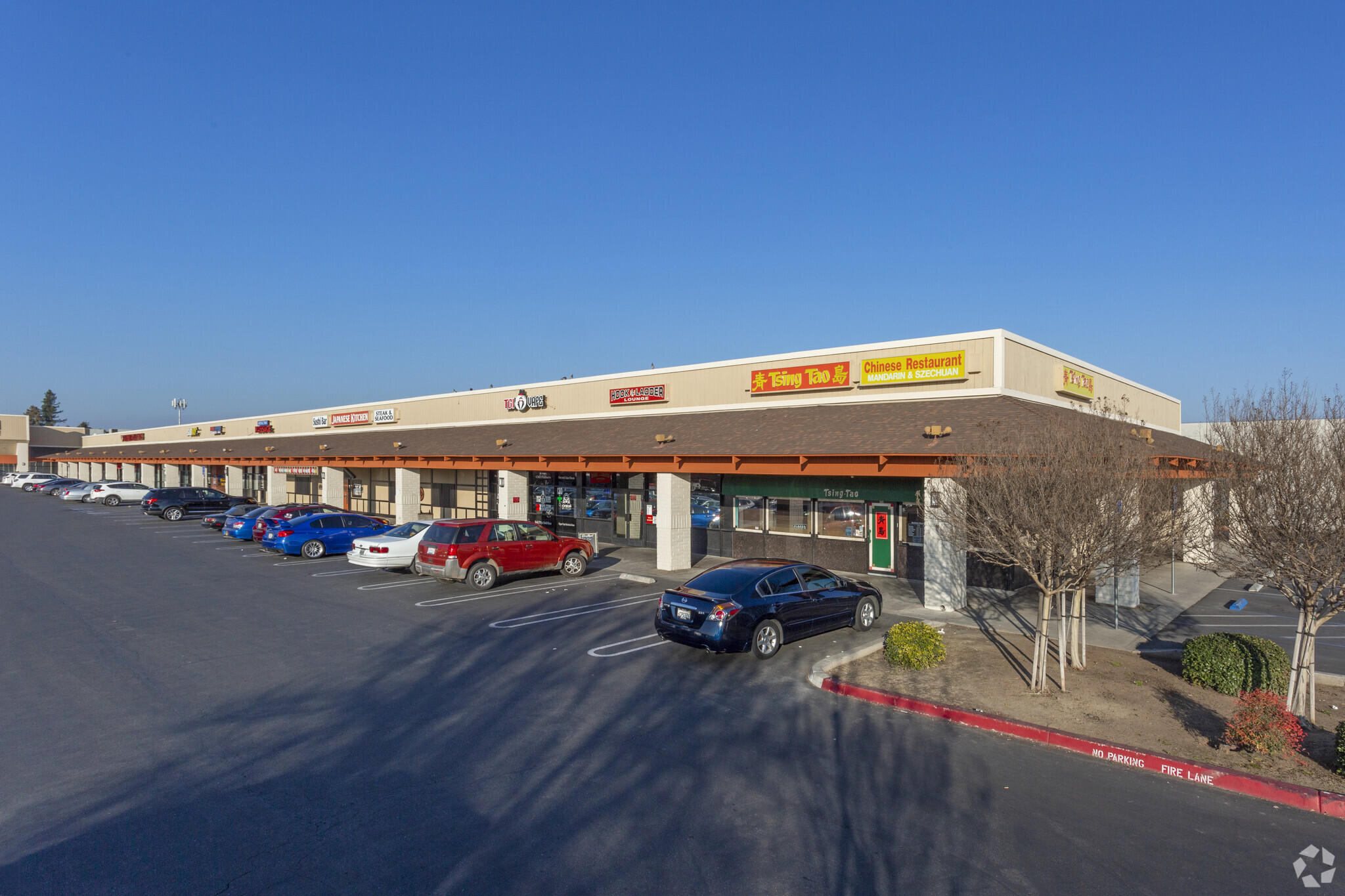701-781 W Shaw Ave, Clovis, CA à louer Photo de l’immeuble– Image 1 sur 5
