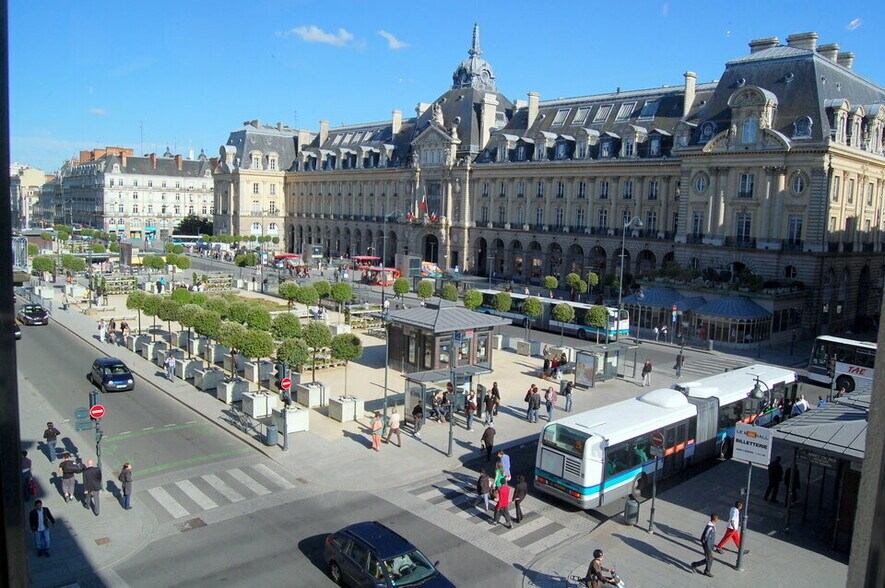 Bureau dans Rennes à vendre - Photo de l’immeuble – Image 1 sur 2