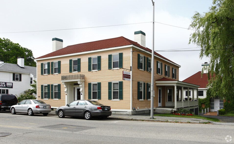 154 Maplewood Ave, Portsmouth, NH à louer - Photo de l’immeuble – Image 2 sur 2