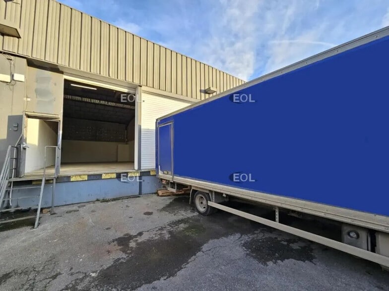 Industriel/Logistique dans Villeneuve-Saint-Georges à louer - Photo de l’immeuble – Image 2 sur 4