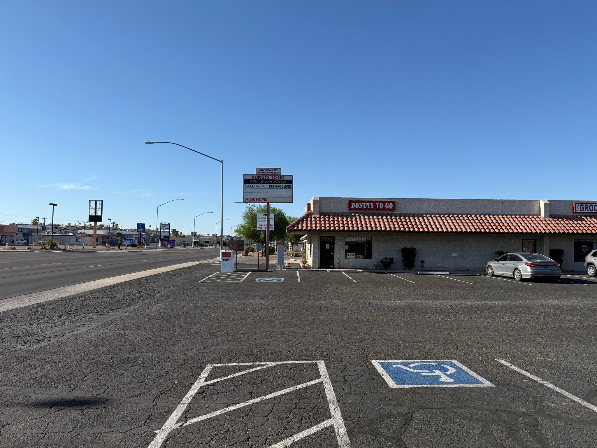 2065 Highway 95, Bullhead City, AZ à louer Photo de l’immeuble– Image 1 sur 6