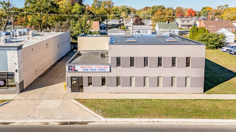 30207 John R Rd, Madison Heights, MI à vendre - Photo de l’immeuble – Image 2 sur 45