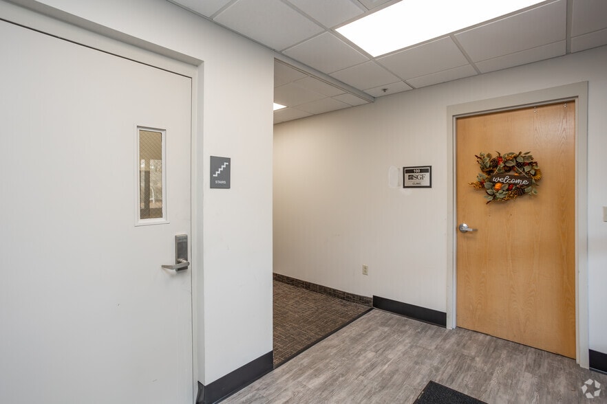 6400 Brooktree Ct, Wexford, PA à louer - Hall d’entrée – Image 3 sur 8