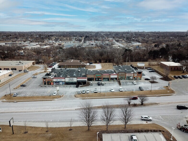 2201-2221 N 90th St, Omaha, NE à vendre - Photo de l’immeuble – Image 1 sur 4