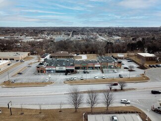 Plus de détails pour 2201-2221 N 90th St, Omaha, NE - Local commercial à vendre