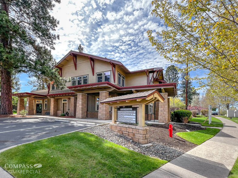 532 SW 13th St, Bend, OR à louer - Photo de l’immeuble – Image 1 sur 5