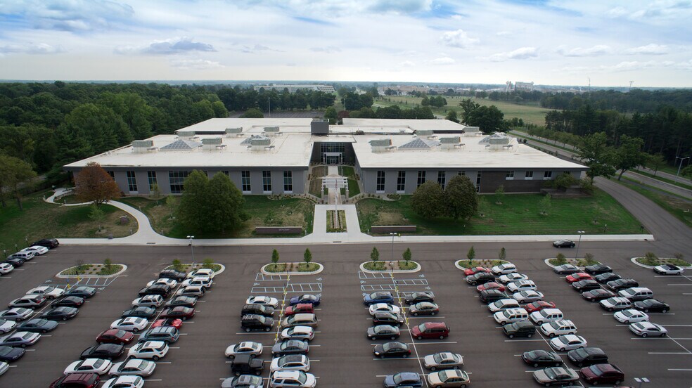 1901 Romence Road Pky, Portage, MI à louer - Photo de l’immeuble – Image 1 sur 14