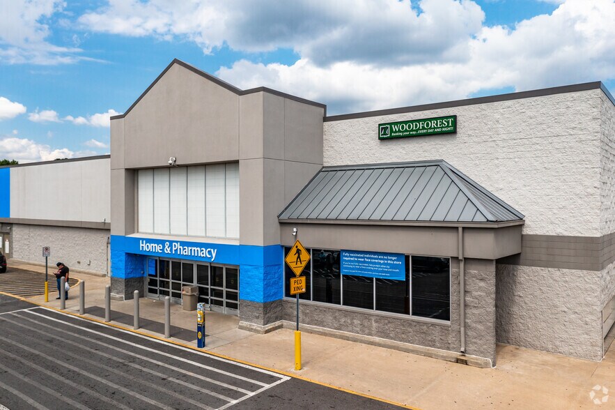 7048 Highway 85, Riverdale, GA à louer - Photo de l’immeuble – Image 3 sur 11