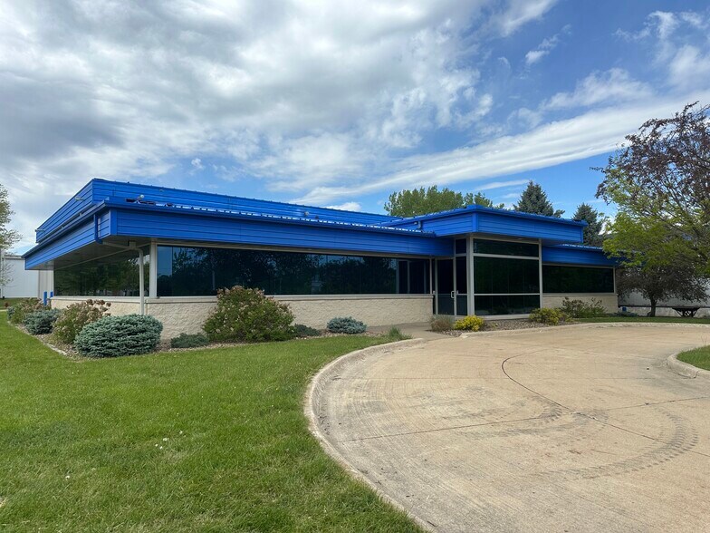 2222 Heinz Rd, Iowa City, IA à louer - Photo de l’immeuble – Image 1 sur 3