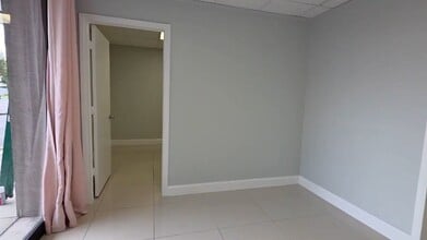 2333 N State Road 7, Margate, FL à louer - Vidéo sur l’annonce professionnelle