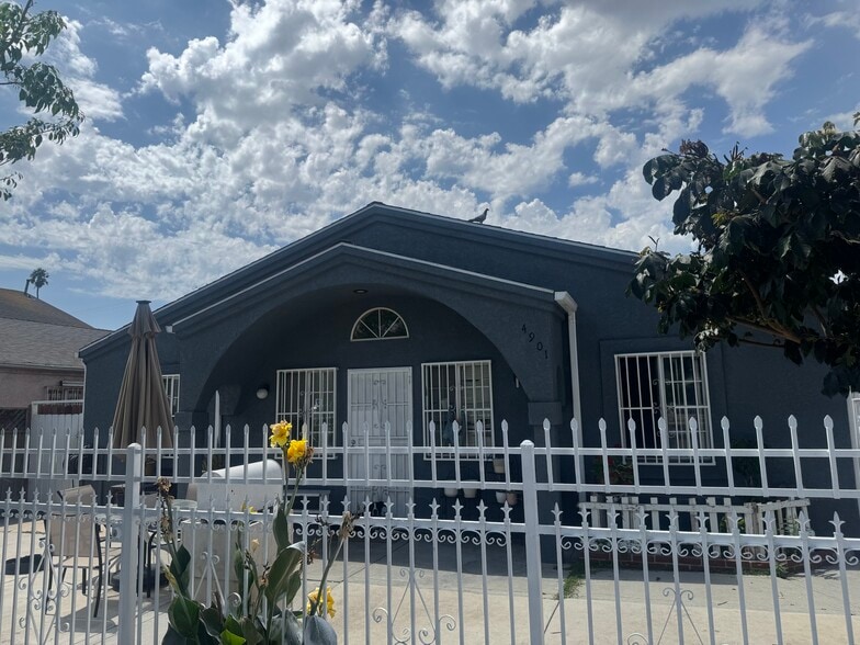 4901 S Normandie Ave, Los Angeles, CA à vendre - Photo principale – Image 1 sur 7