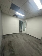 185 W F St, San Diego, CA à louer Photo intérieure– Image 2 sur 5