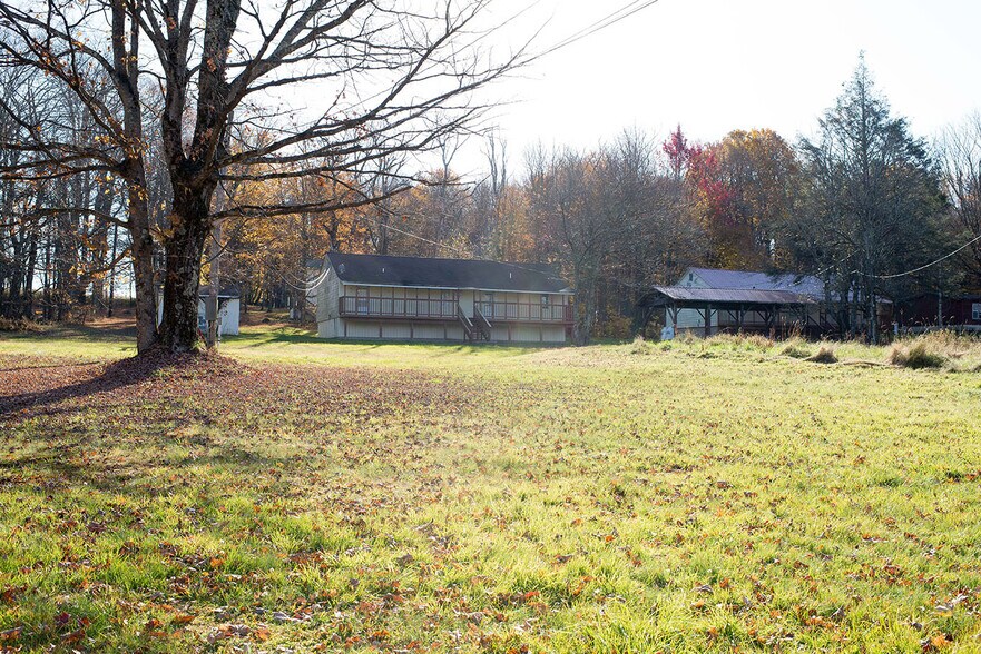 292-304 Wade Rd, Liberty, NY à vendre - Photo de l’immeuble – Image 3 sur 72
