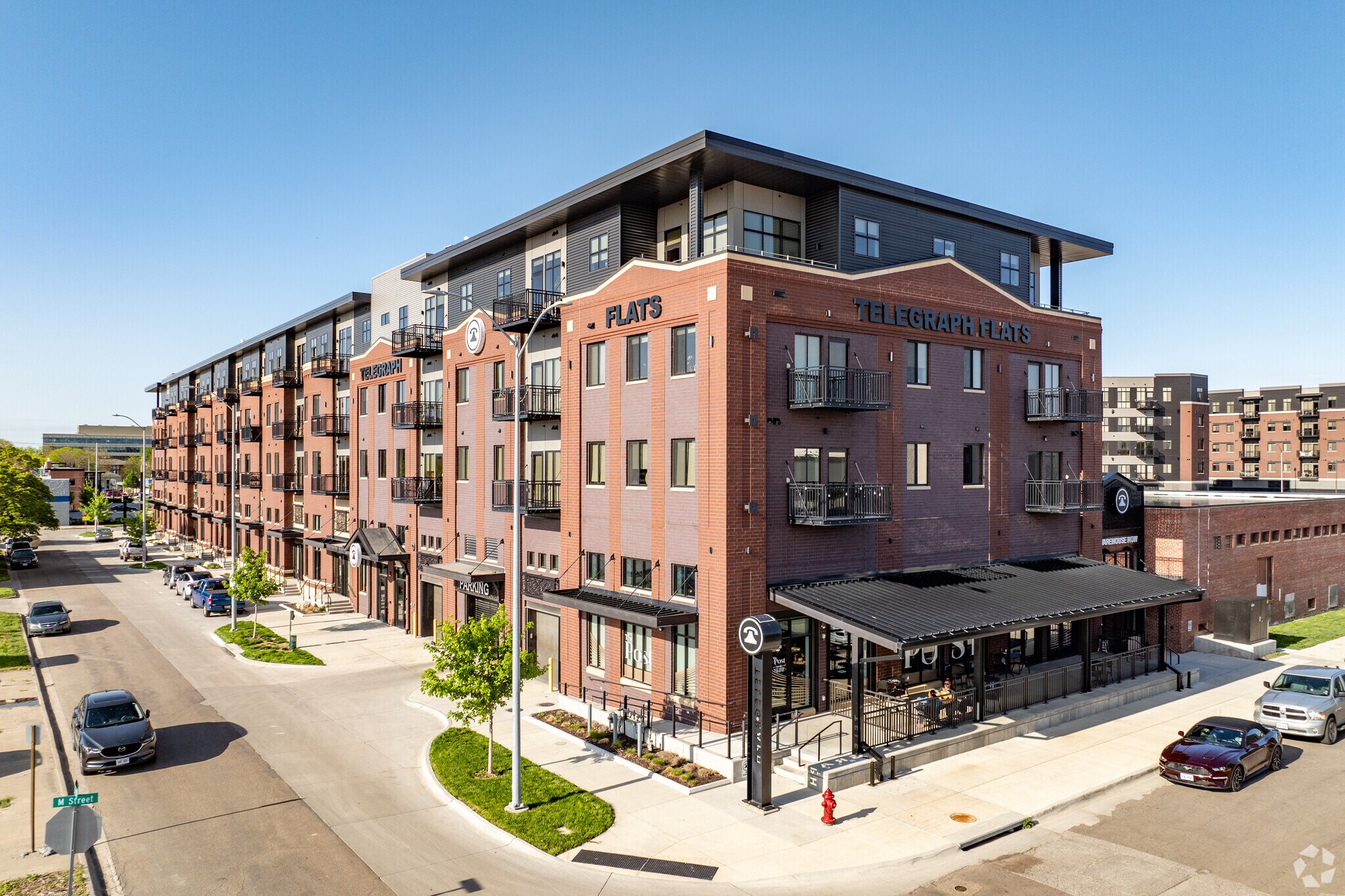 200 S 21st St, Lincoln, NE à louer Photo de l’immeuble– Image 1 sur 7