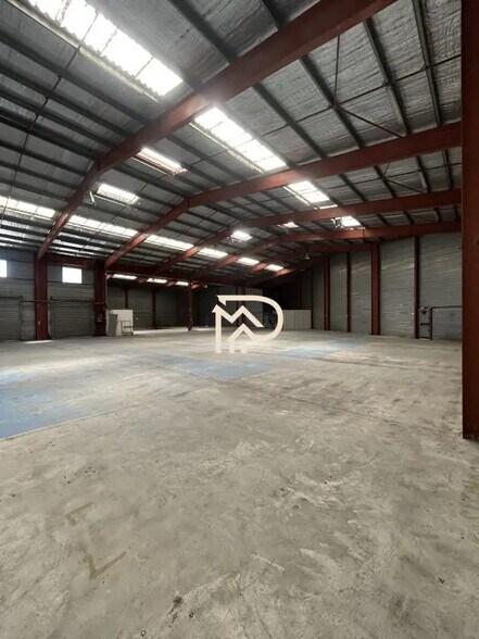 Industriel/Logistique dans Aix-en-Provence à louer - Photo de l’immeuble – Image 3 sur 6