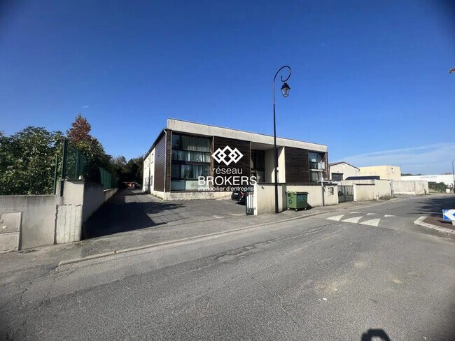 Plus de détails pour 32 Bis Rue De La Chardonnière, Vaugrigneuse - Local commercial à vendre
