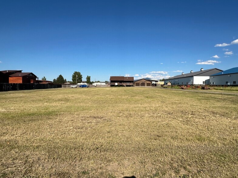 77300 Gallatin Rd, Bozeman, MT à vendre - Photo de l’immeuble – Image 3 sur 26