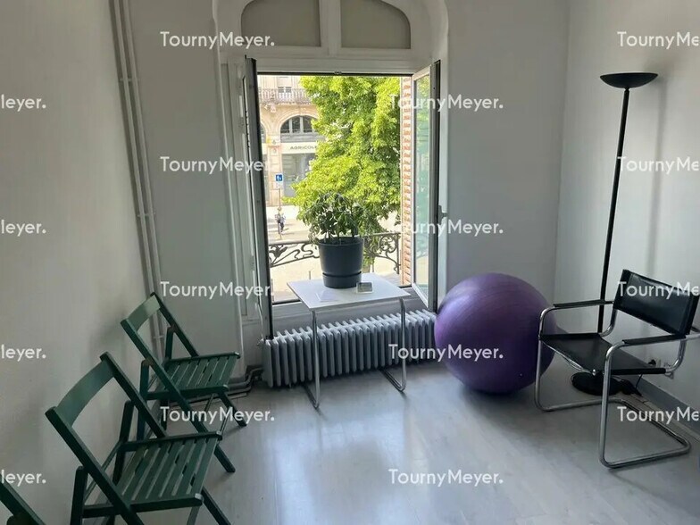 Bureau dans Bordeaux à louer - Photo de l’immeuble – Image 2 sur 4