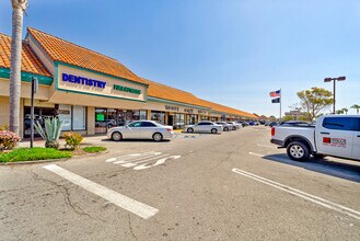 2500-2818 Saviers Rd, Oxnard, CA à louer Photo de l’immeuble– Image 2 sur 6