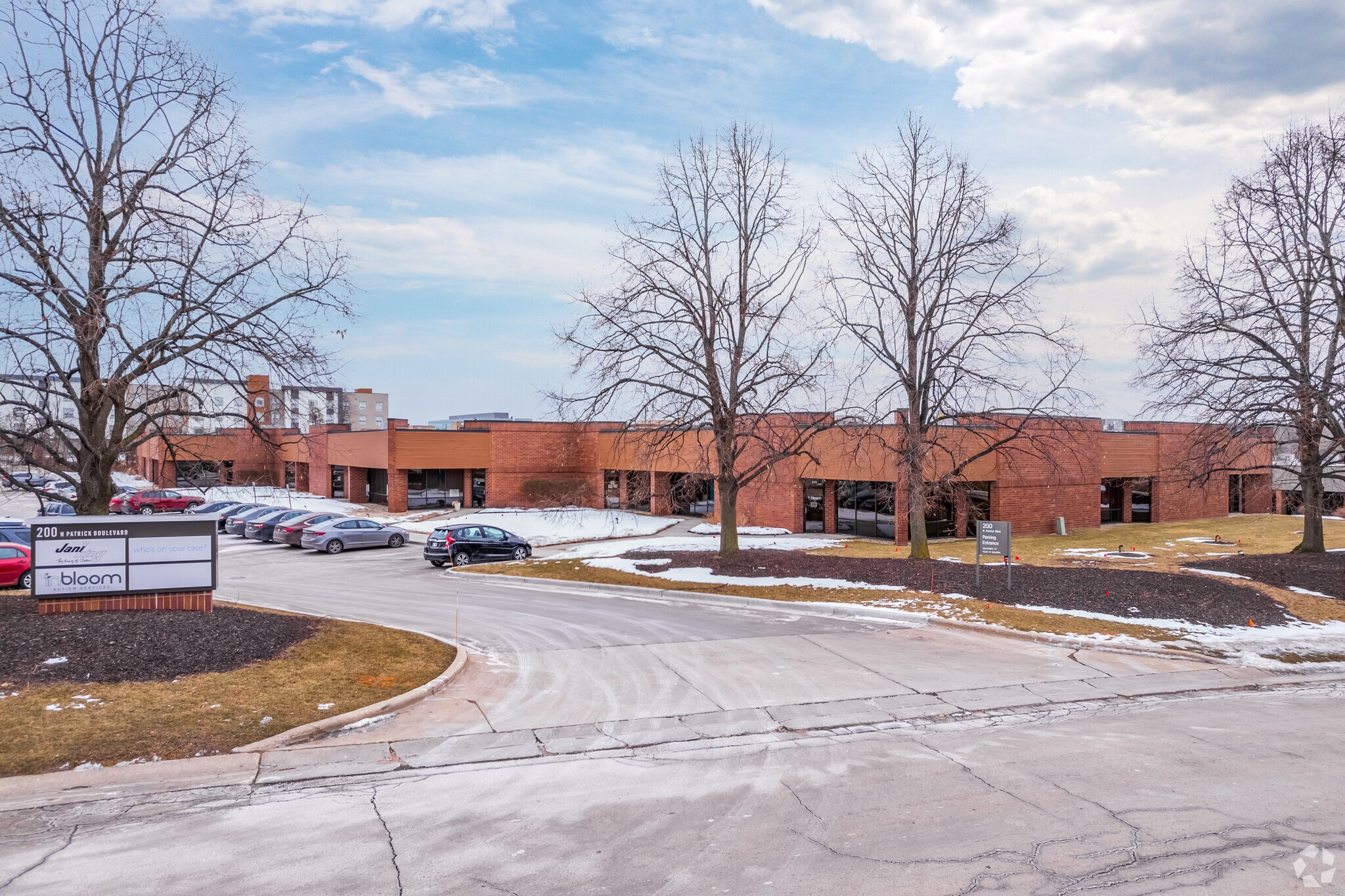 200 N Patrick Blvd, Brookfield, WI à louer Photo principale– Image 1 sur 7