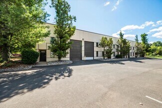 Plus de détails pour 14 Ilene Ct, Hillsborough, NJ - Local d’activités à vendre