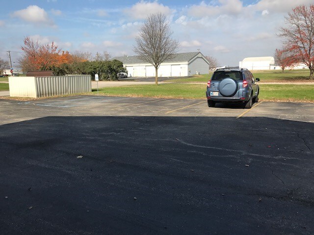 4655 Middle Rd, Columbus, IN à louer - Photo de l’immeuble – Image 3 sur 10