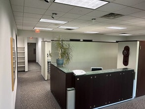 1500 Hicks Rd, Rolling Meadows, IL à louer Photo intérieure– Image 1 sur 4