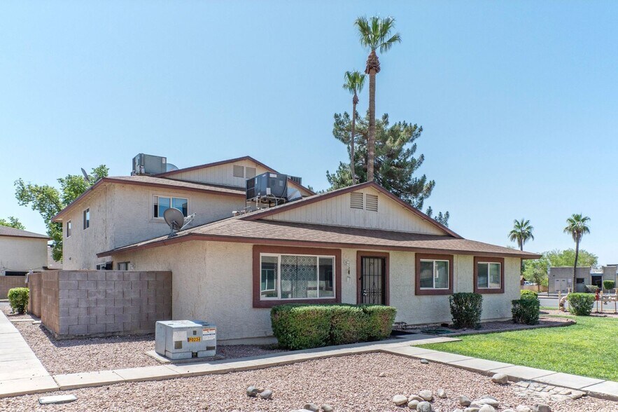 860 E Brown Rd, Mesa, AZ à vendre - Photo de l’immeuble – Image 3 sur 15
