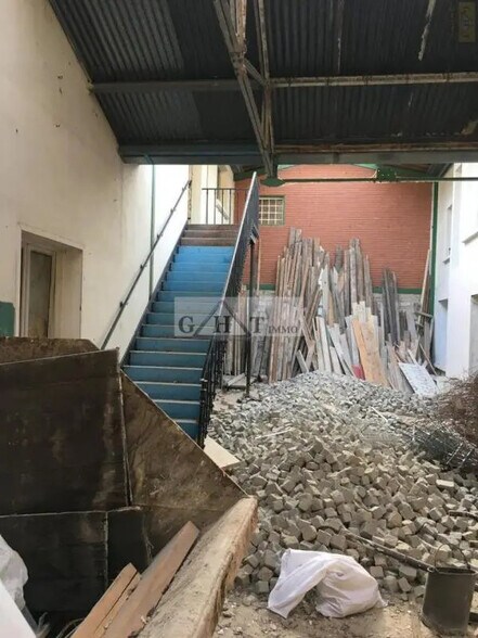 Industriel/Logistique dans Saint-Maurice à vendre - Photo intérieure – Image 3 sur 11