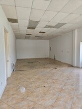 3573 Enterprise Ave, Naples, FL à louer Photo intérieure– Image 2 sur 3