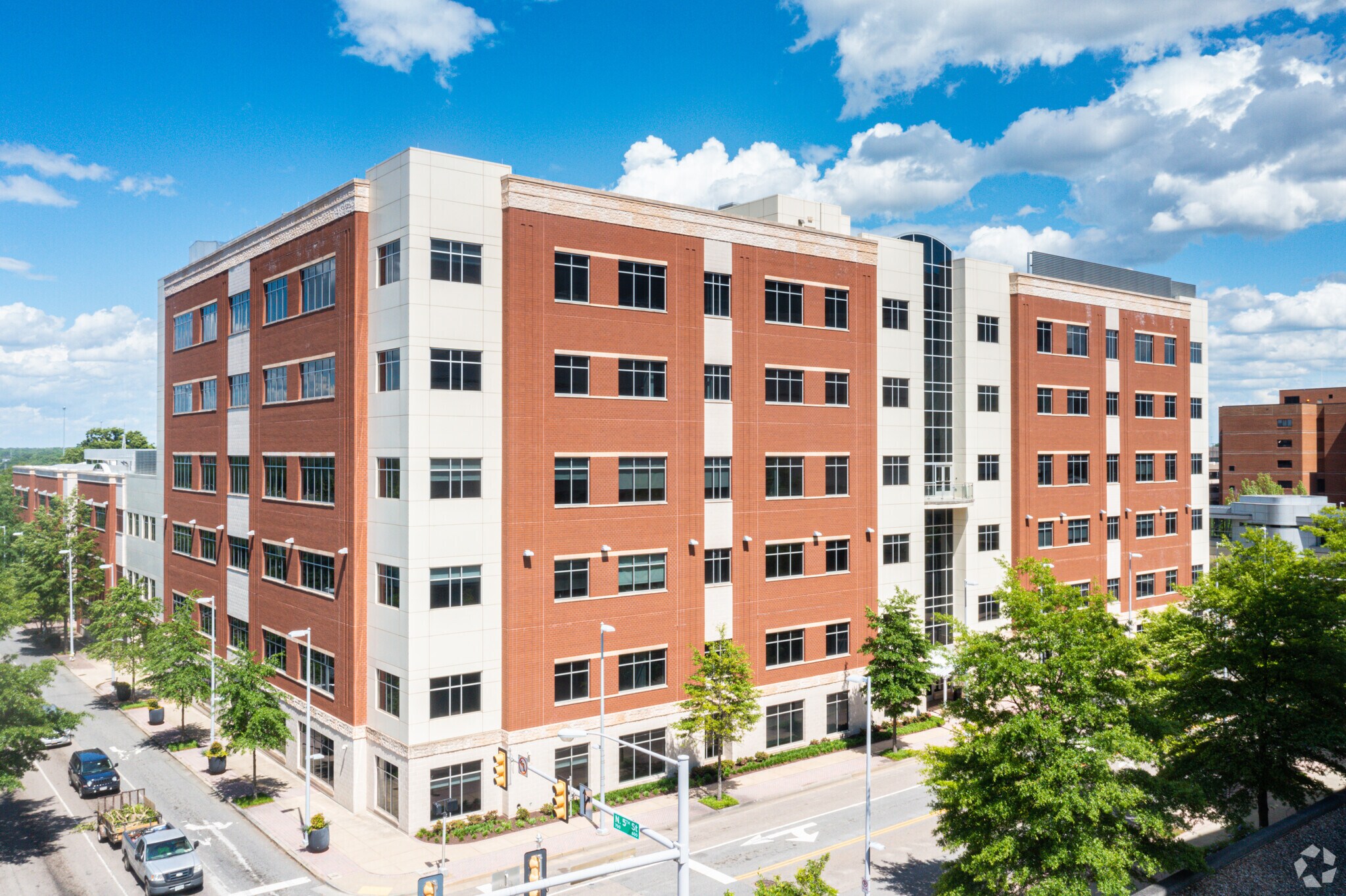 735-737 N 5th St, Richmond, VA à louer Photo de l’immeuble– Image 1 sur 14
