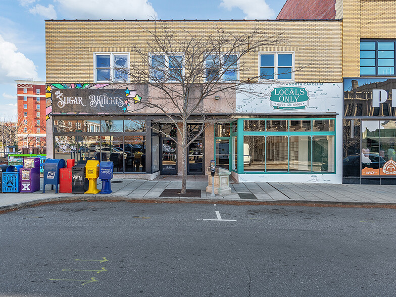 29 Page Ave, Asheville, NC à louer - Photo de l’immeuble – Image 1 sur 10