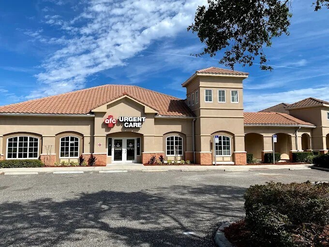 2241 66th St N, Saint Petersburg, FL à louer - Photo de l’immeuble – Image 2 sur 9