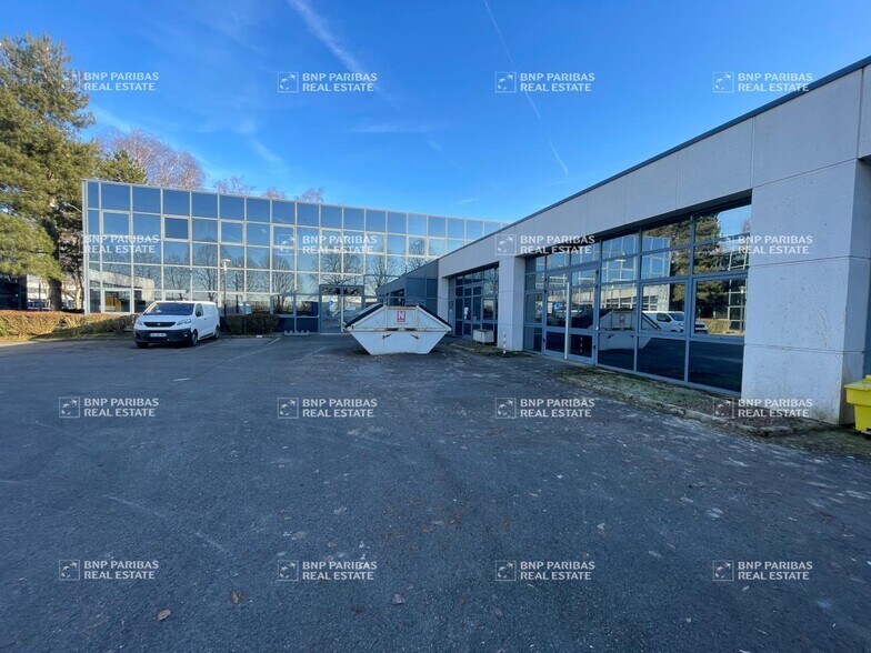 Local d'activités dans Saclay à vendre - Photo de l’immeuble – Image 2 sur 6
