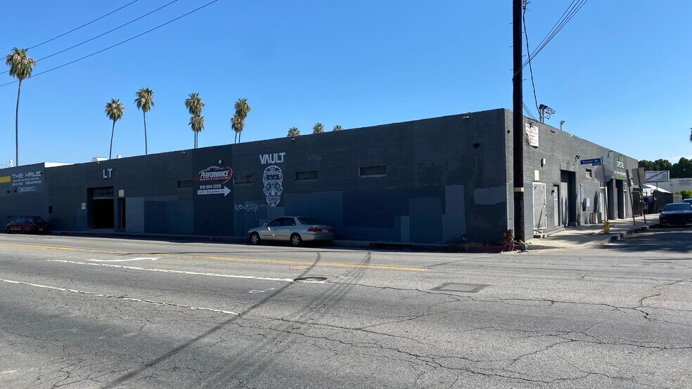 14855 Bessemer St, Van Nuys, CA à louer - Photo de l’immeuble – Image 3 sur 5