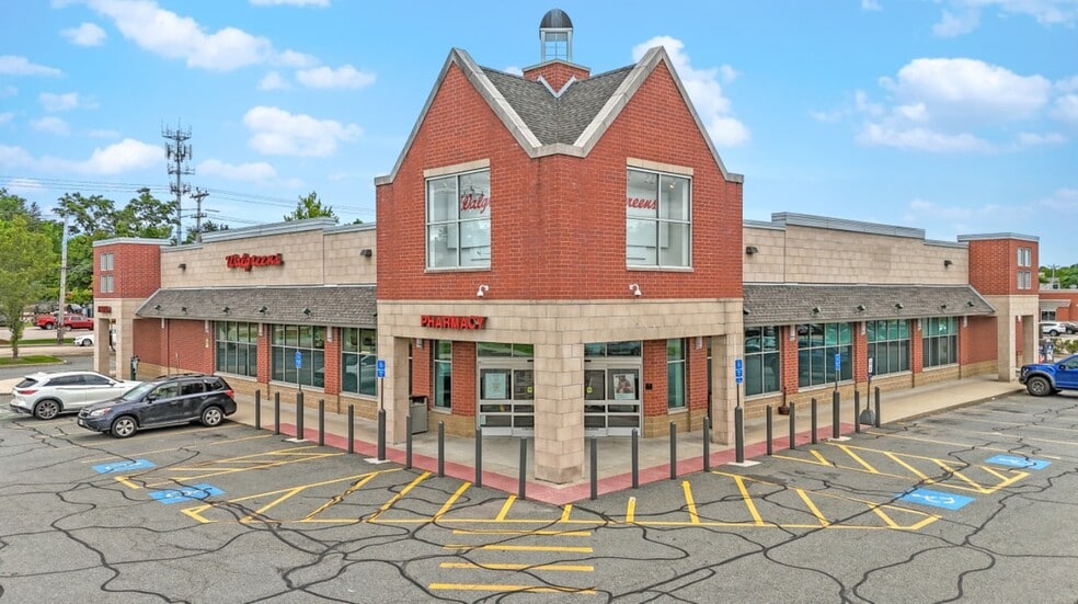 121 Main St, Foxborough, MA à vendre - Photo de l’immeuble – Image 2 sur 7