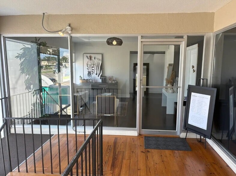 516 Veterans Memorial Blvd, Metairie, LA à louer - Photo de l’immeuble – Image 2 sur 5