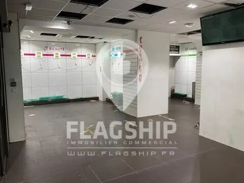 Plus de détails pour Local commercial à louer