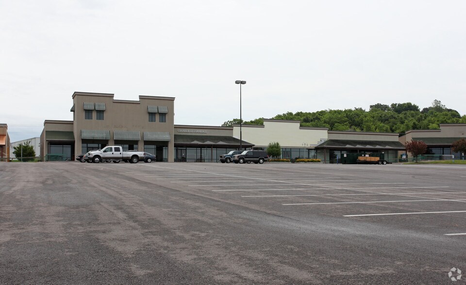 1402-1498 W Old Highway 40, Odessa, MO à louer - Photo de l’immeuble – Image 3 sur 11