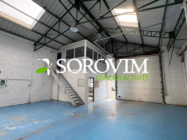 Plus de détails pour 2 Chemin Du Génie, Vénissieux - Bureau, Local d'activités à louer