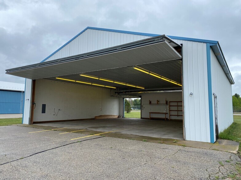 1395 N US Highway 31, Pellston, MI à vendre - Photo de l’immeuble – Image 3 sur 5