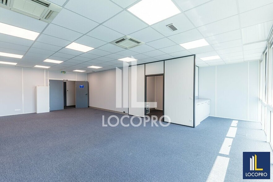 Bureau dans SOPHIA ANTIPOLIS à louer - Photo intérieure – Image 3 sur 15